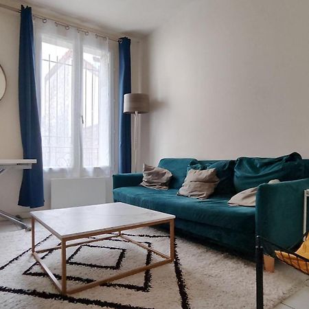 Modern 1 Bedroom Apartment Near The Metro. Ivry-sur-Seine Kültér fotó