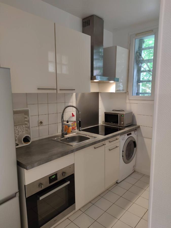 Modern 1 Bedroom Apartment Near The Metro. Ivry-sur-Seine Kültér fotó
