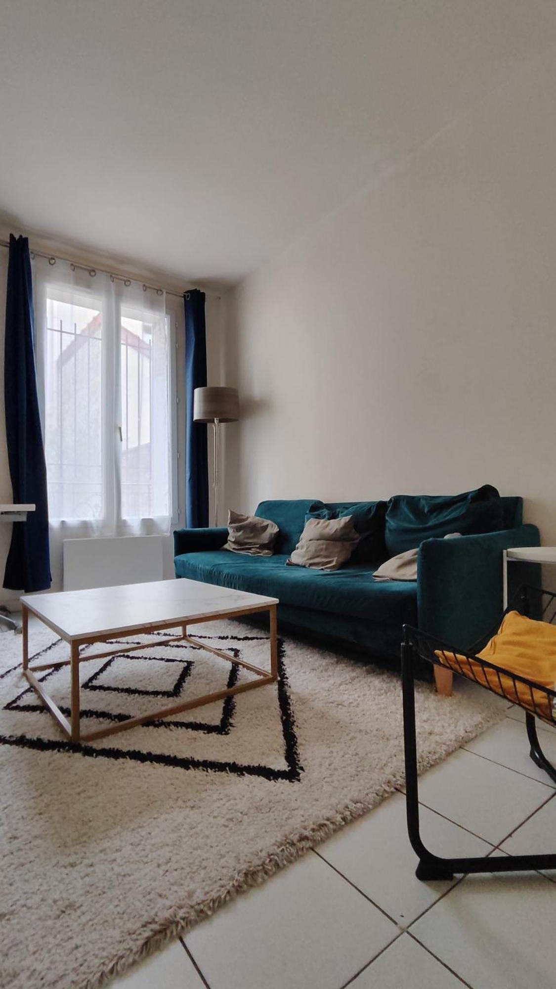 Modern 1 Bedroom Apartment Near The Metro. Ivry-sur-Seine Kültér fotó