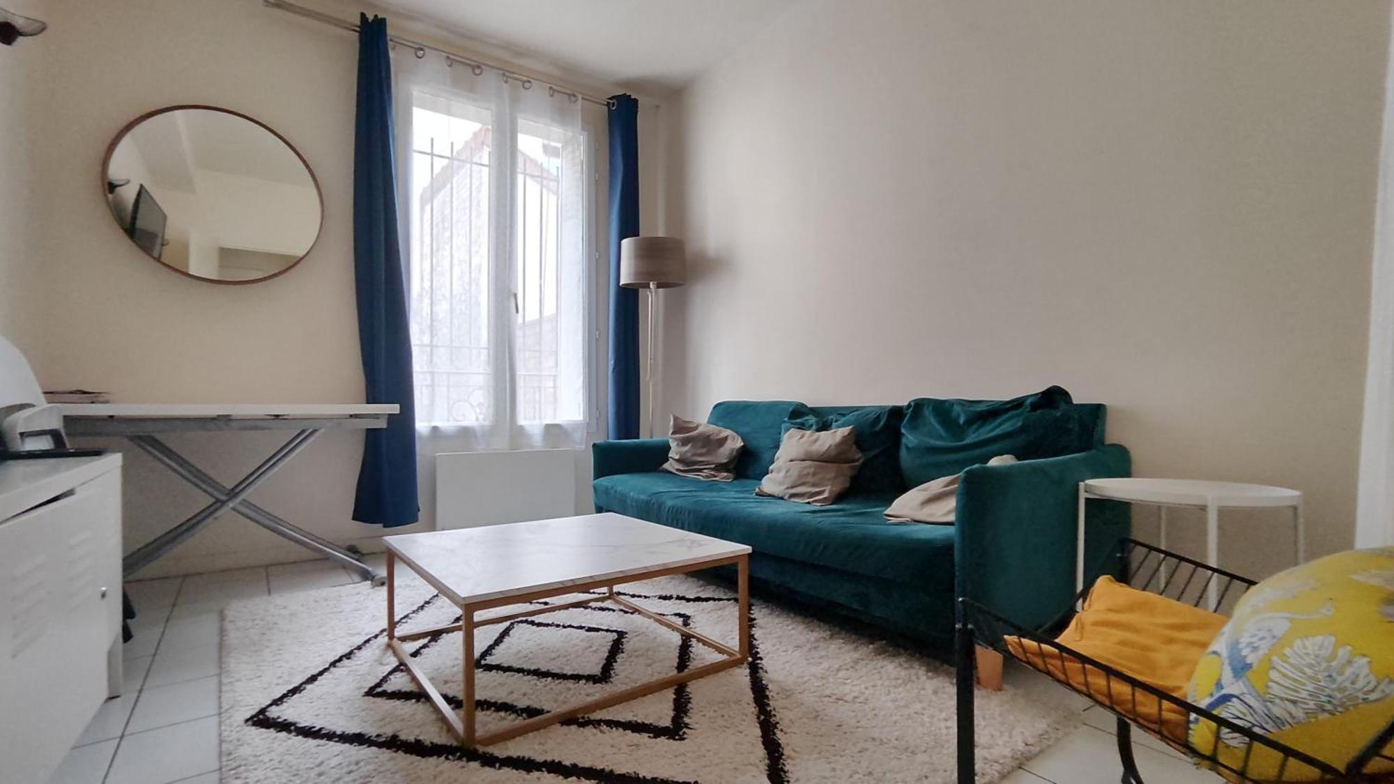 Modern 1 Bedroom Apartment Near The Metro. Ivry-sur-Seine Kültér fotó