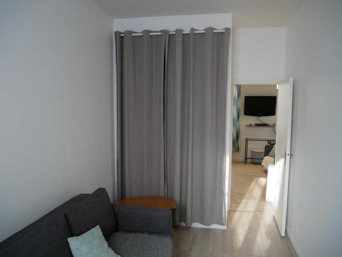 Modern 1 Bedroom Apartment Near The Metro. Ivry-sur-Seine Kültér fotó