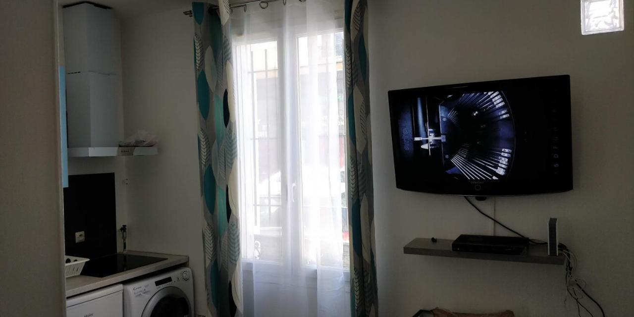Modern 1 Bedroom Apartment Near The Metro. Ivry-sur-Seine Kültér fotó