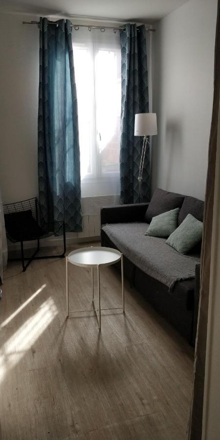 Modern 1 Bedroom Apartment Near The Metro. Ivry-sur-Seine Kültér fotó