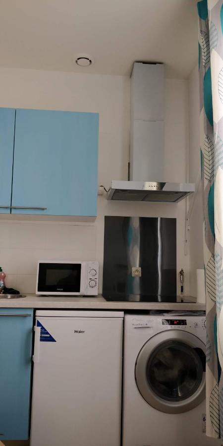 Modern 1 Bedroom Apartment Near The Metro. Ivry-sur-Seine Kültér fotó