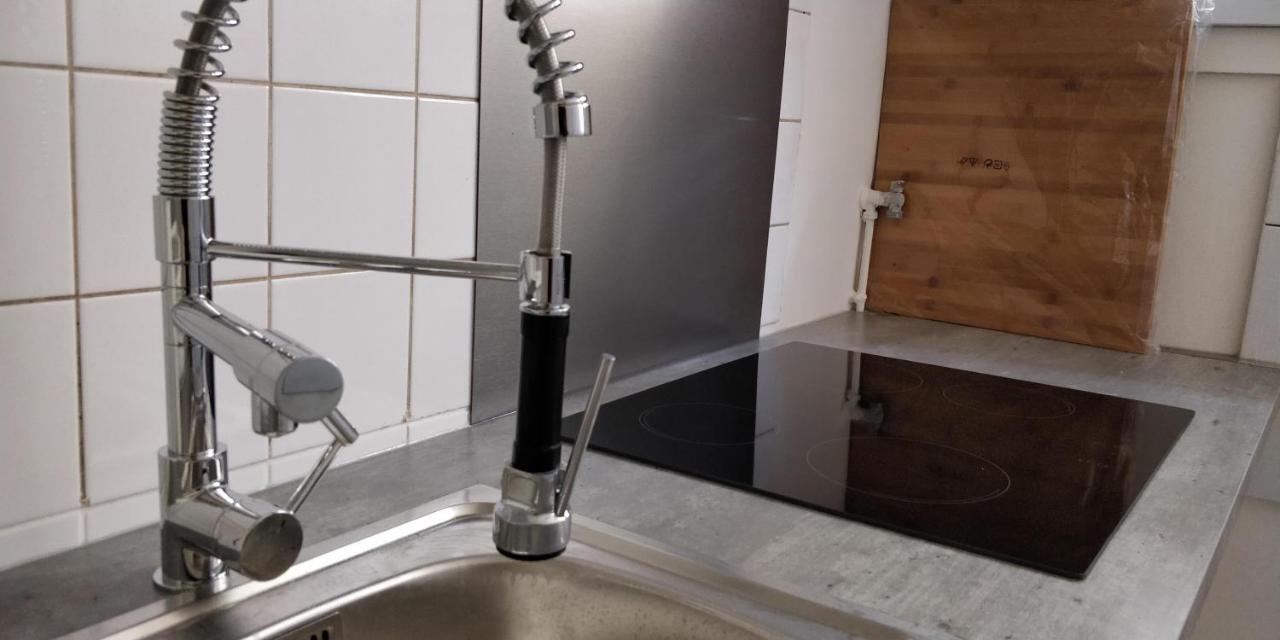 Modern 1 Bedroom Apartment Near The Metro. Ivry-sur-Seine Kültér fotó
