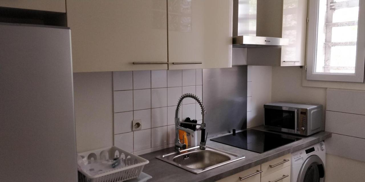 Modern 1 Bedroom Apartment Near The Metro. Ivry-sur-Seine Kültér fotó