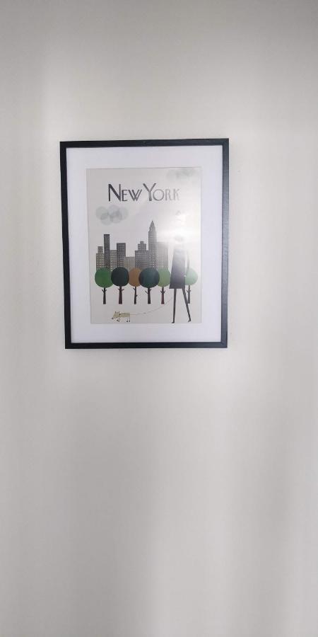 Modern 1 Bedroom Apartment Near The Metro. Ivry-sur-Seine Kültér fotó