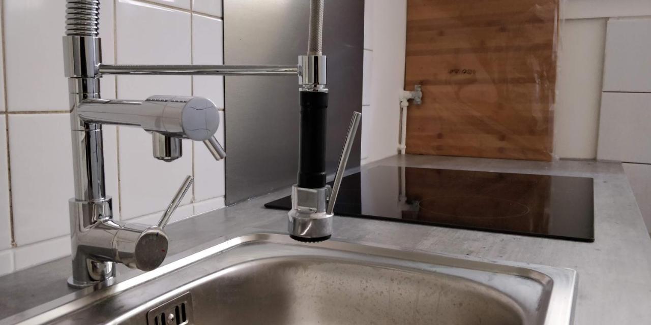 Modern 1 Bedroom Apartment Near The Metro. Ivry-sur-Seine Kültér fotó