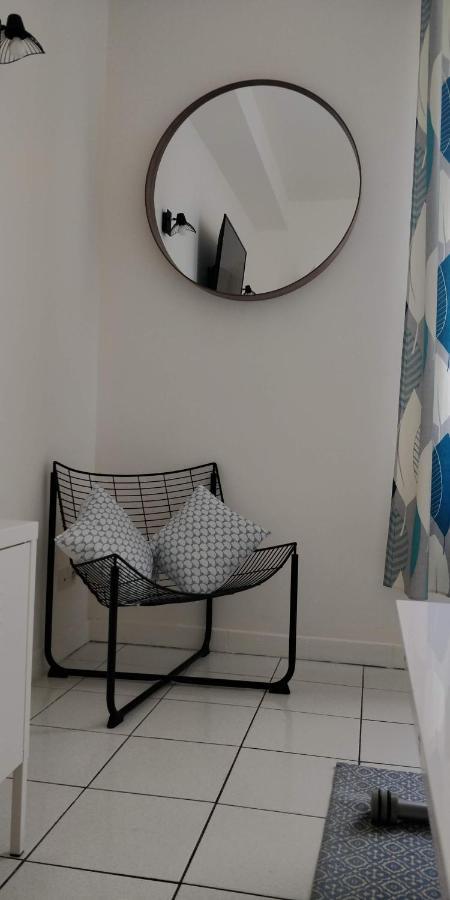 Modern 1 Bedroom Apartment Near The Metro. Ivry-sur-Seine Kültér fotó