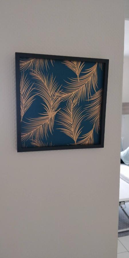 Modern 1 Bedroom Apartment Near The Metro. Ivry-sur-Seine Kültér fotó