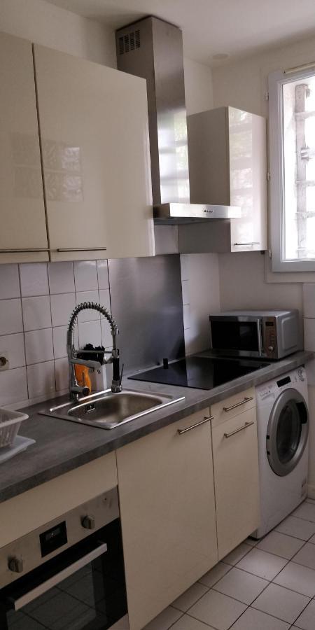 Modern 1 Bedroom Apartment Near The Metro. Ivry-sur-Seine Kültér fotó