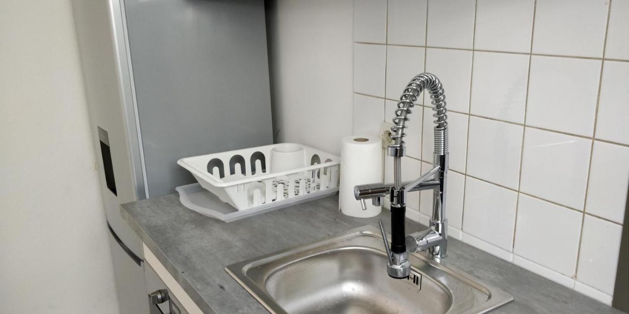 Modern 1 Bedroom Apartment Near The Metro. Ivry-sur-Seine Kültér fotó
